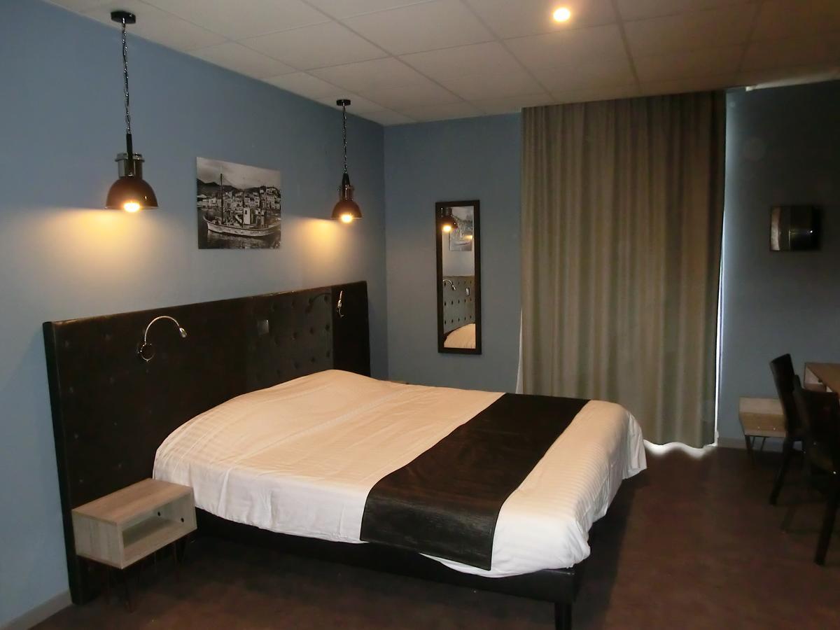 פור-ונדרה Hotel Sur Le Quai מראה חיצוני תמונה