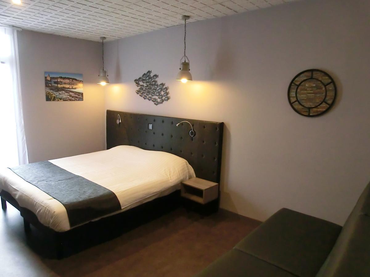 פור-ונדרה Hotel Sur Le Quai מראה חיצוני תמונה