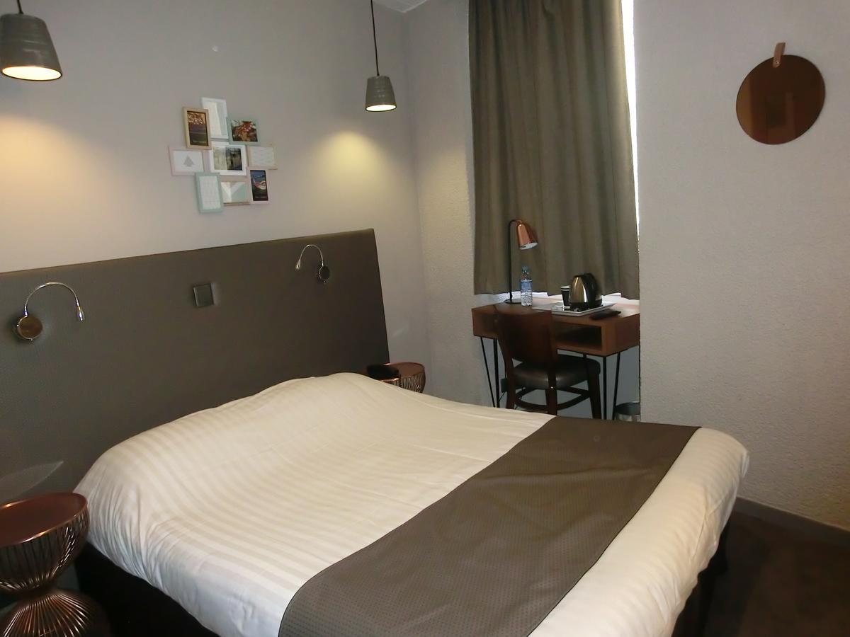 פור-ונדרה Hotel Sur Le Quai מראה חיצוני תמונה