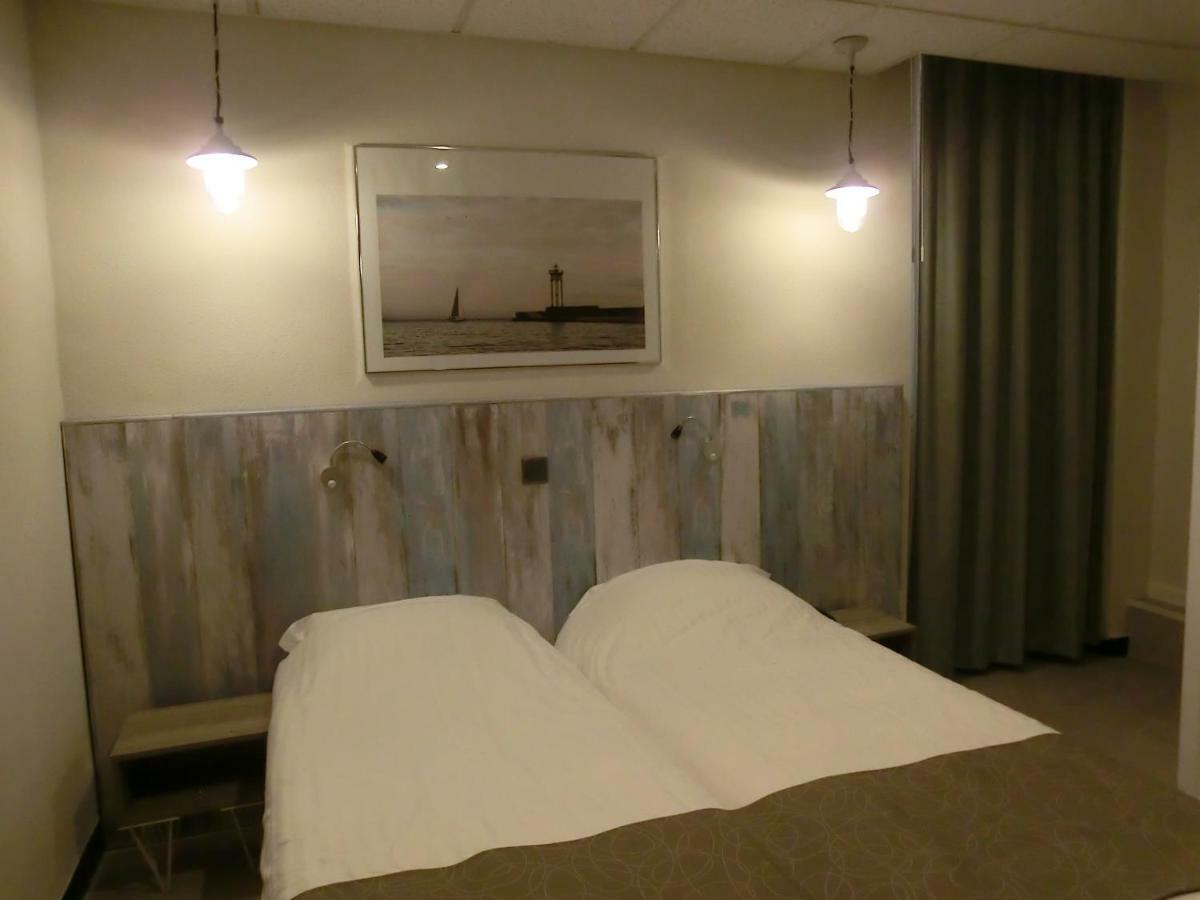 פור-ונדרה Hotel Sur Le Quai מראה חיצוני תמונה