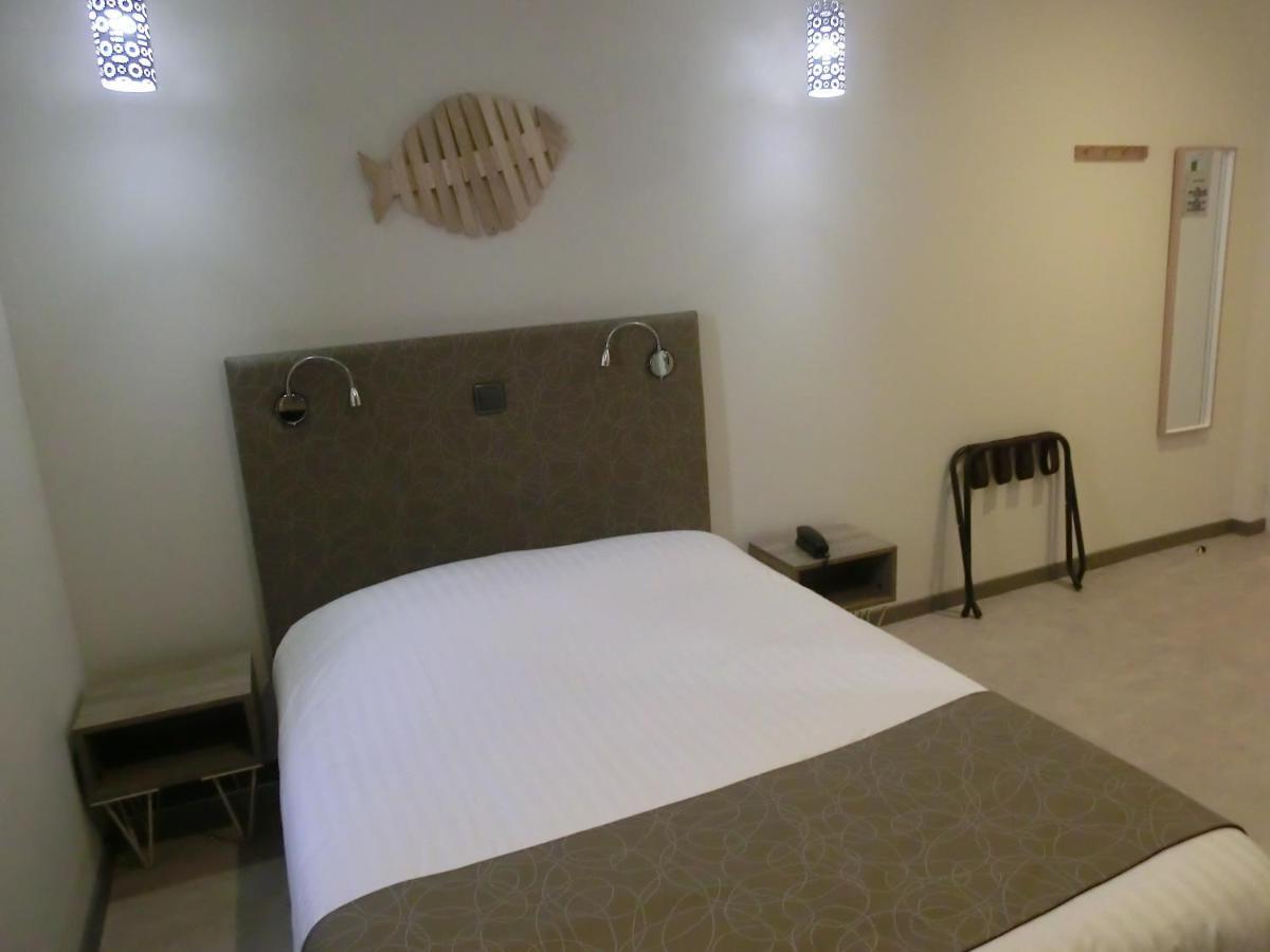 פור-ונדרה Hotel Sur Le Quai חדר תמונה